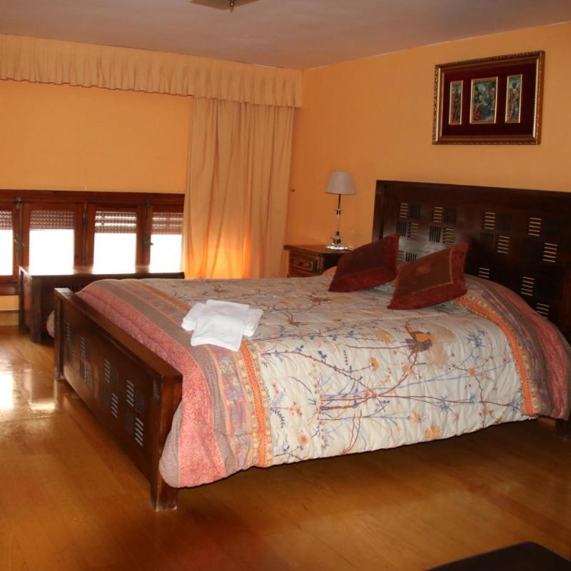 Hostal Burgales Milagro Exterior foto